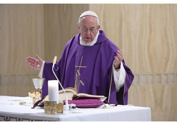 Ranná homília pápeža Františka: Sme tými hviezdami, ktoré videl Abrahám